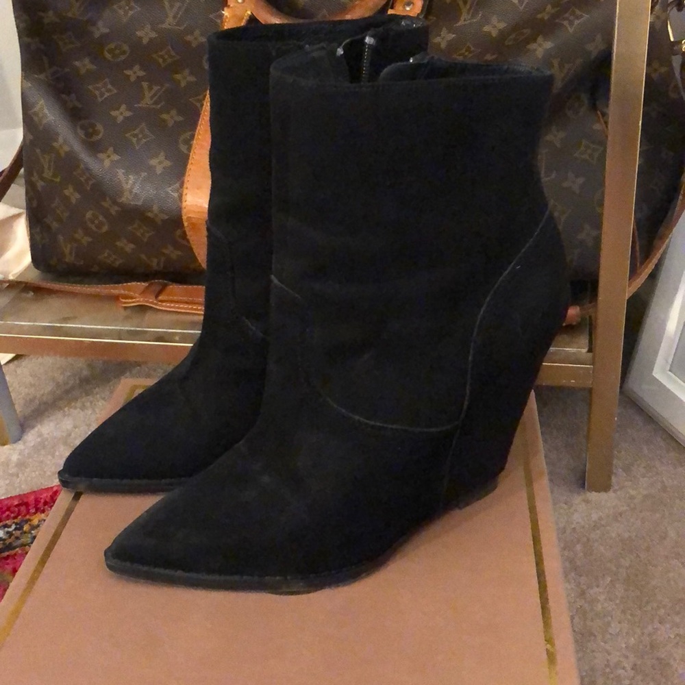 Ash Jasmin Pointed Toe Suede Wedge Booties
